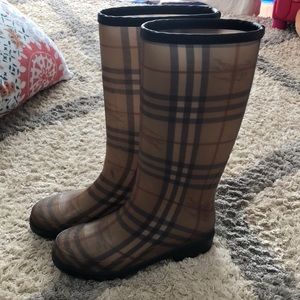 Burberry rain boots